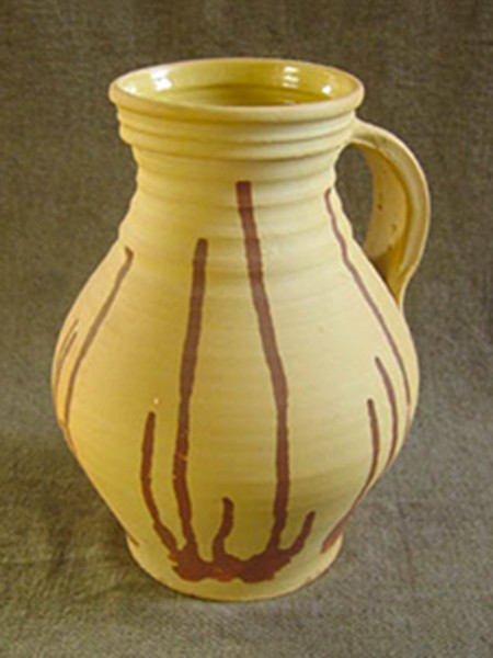 http://www.poteriedesgrandsbois.com/files/gimgs/th-31_PCH038-01-poterie-médiéval-des grands bois-pichets-pichet.jpg